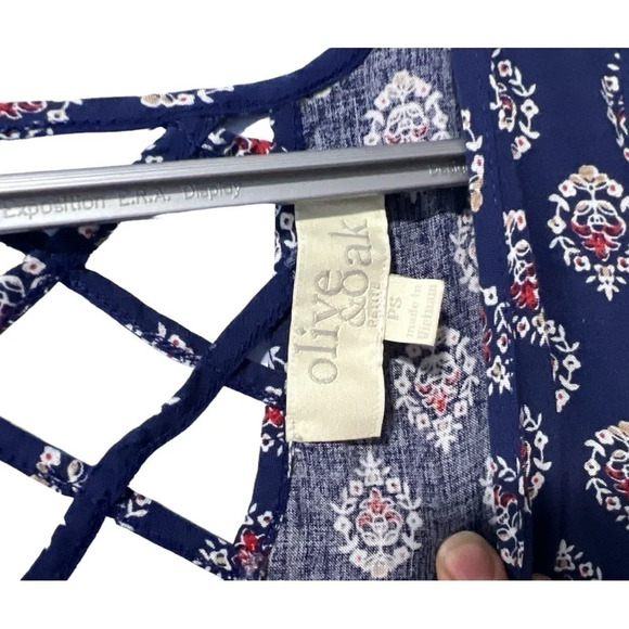 Olive and Oak‎ summer dress size  petite small - Picture 2 of 3